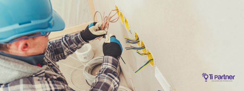 Para que você tenha uma instalação elétrica de qualidade na sua empresa, pra não ter dor de cabeça, pra ser bem atendido...você precisa contratar a Ti Partner. Somos especialista desde a área elétrica até a tecnologia.